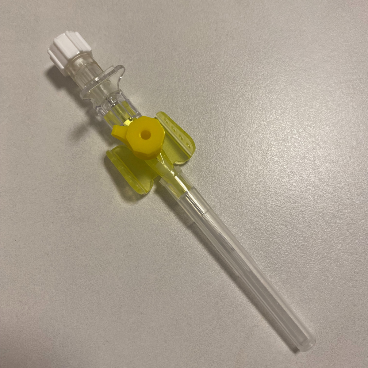 Catetere I.V. / Branule CU SISTEM DE PROTECTIE cu aripioare si port inject G24