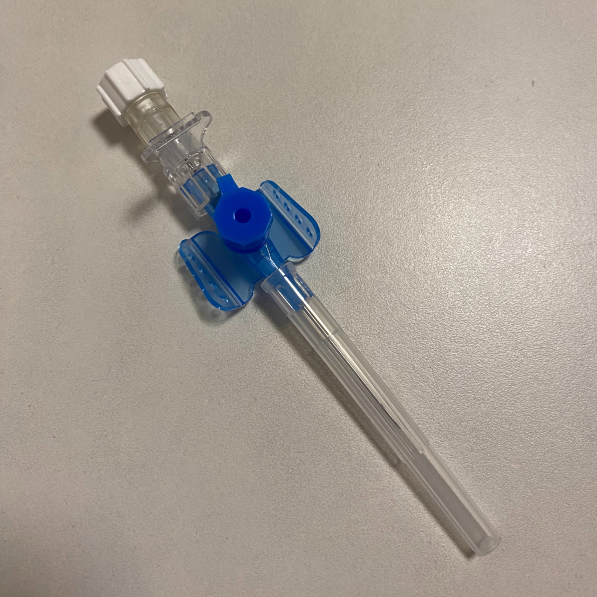 Catetere I.V. / Branule CU SISTEM DE PROTECTIE cu aripioare si port inject G22